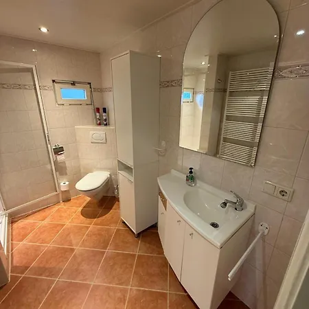 Ruim Luxe 28 Ledeacker